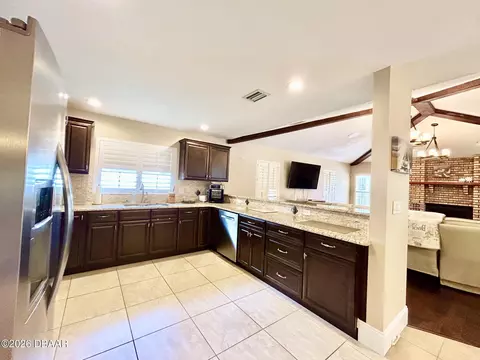 Kitchen - 123 Rio Pinar Dr, Ormond Beach, FL 32174 photo 2 of 4