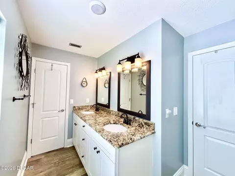 Bath - 123 Rio Pinar Dr, Ormond Beach, FL 32174 photo 6 of 9