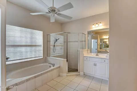 Bath - 1413 Kilrush Dr, Ormond Beach, FL 32174 photo 2 of 4