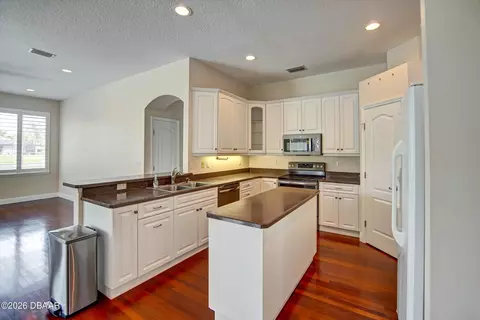 Kitchen - 1413 Kilrush Dr, Ormond Beach, FL 32174 photo 1 of 3