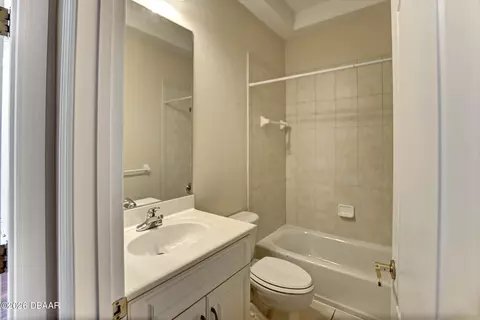 Bath - 1413 Kilrush Dr, Ormond Beach, FL 32174 photo 4 of 4