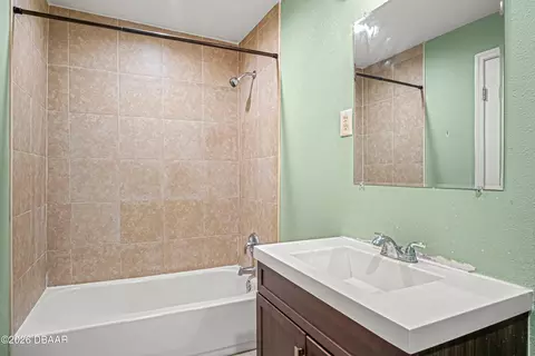 Bath - 4588 Parker Ave, Rockledge, FL 32955 photo 2 of 3