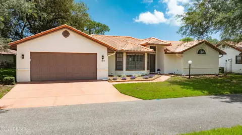 105 Chickadee Ct, Daytona Beach, FL 32119