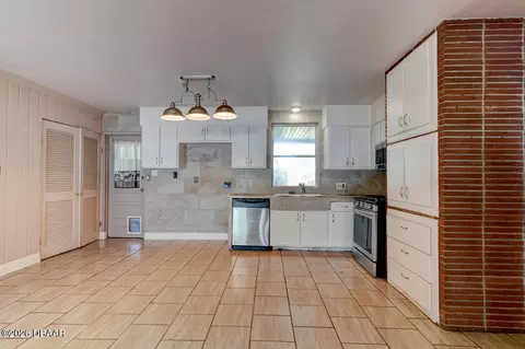 Kitchen - 392 S Ridgewood Ave, Ormond Beach, FL 32174 photo 2 of 3