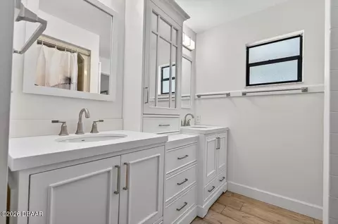 Bath - 171 William St, Edgewater, FL 32141 photo 6 of 6