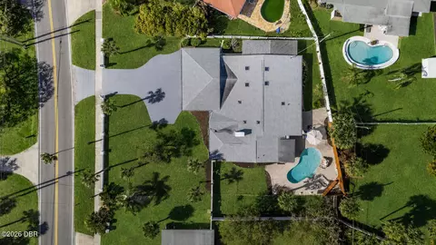 1124 N Halifax Ave, Daytona Beach, FL 32118