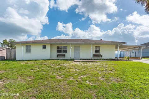 2970 Lagoon Ave, Deltona, FL 32738