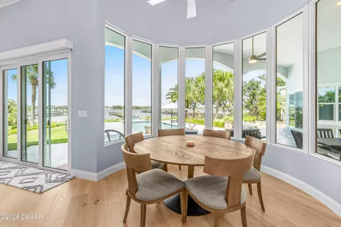 Dining - 770 John Anderson Dr, Ormond Beach, FL 32176 photo 4 of 4