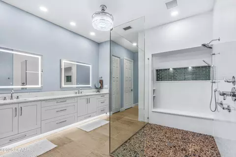 Bath - 770 John Anderson Dr, Ormond Beach, FL 32176 photo 4 of 7