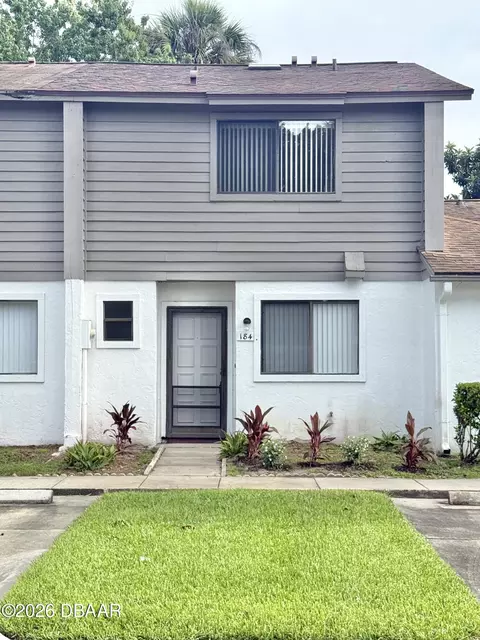 184 W Sandalwood Ct, Daytona Beach, FL 32119