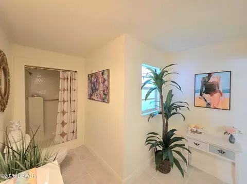Bath - 39 Carol Rd, Ormond Beach, FL 32176 photo 3 of 6