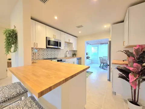 Kitchen - 39 Carol Rd, Ormond Beach, FL 32176 photo 2 of 4