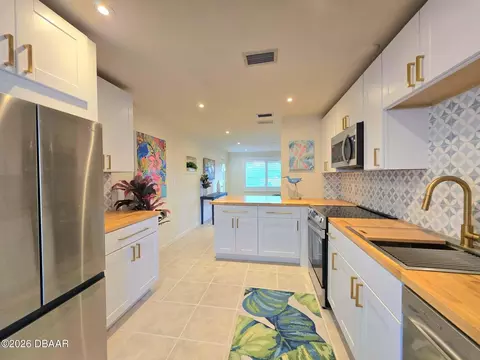 Kitchen - 39 Carol Rd, Ormond Beach, FL 32176 photo 1 of 4