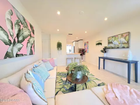 Living - 39 Carol Rd, Ormond Beach, FL 32176 photo 1 of 3