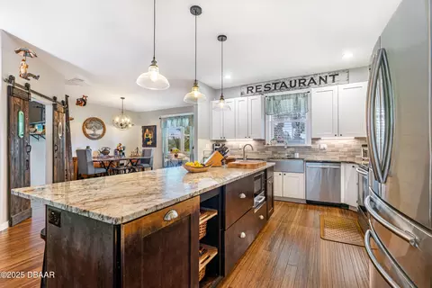 Kitchen - 432 Palm Ave, Ormond Beach, FL 32174 photo 4 of 7