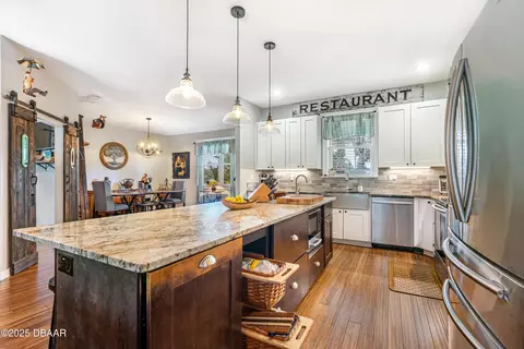 Kitchen - 432 Palm Ave, Ormond Beach, FL 32174 photo 5 of 7