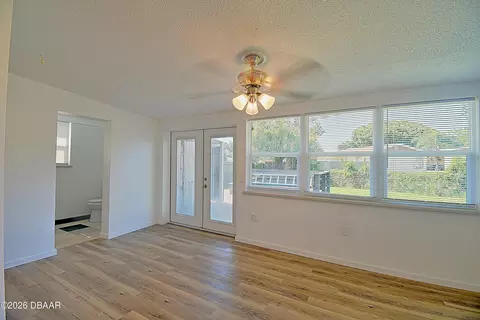 Living - 59 Hibiscus Dr, Ormond Beach, FL 32176 photo 3 of 4