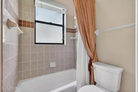 Bath - 3753 Mayo Cir, Ormond Beach, FL 32174 photo 5 of 6