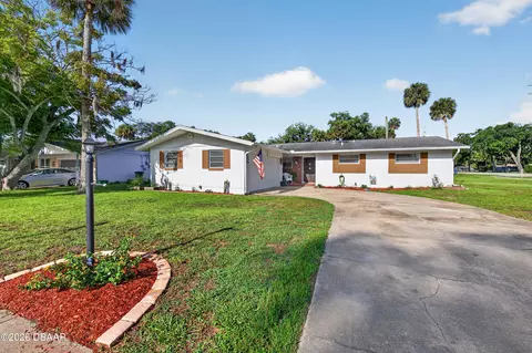 2002 Mike St, South Daytona, FL 32119