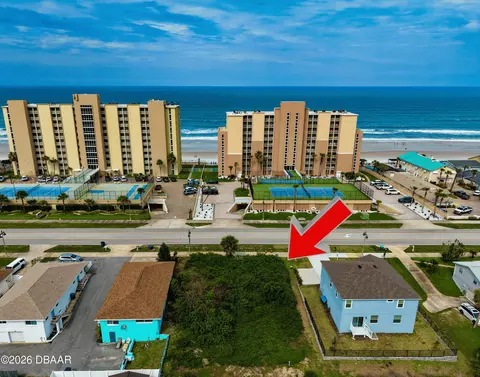 3826 S Atlantic Ave, Daytona Beach Shores, FL 32118
