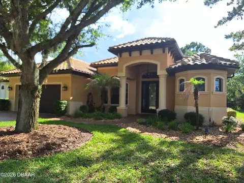 29 N Lakewalk Dr, Palm Coast, FL 32137