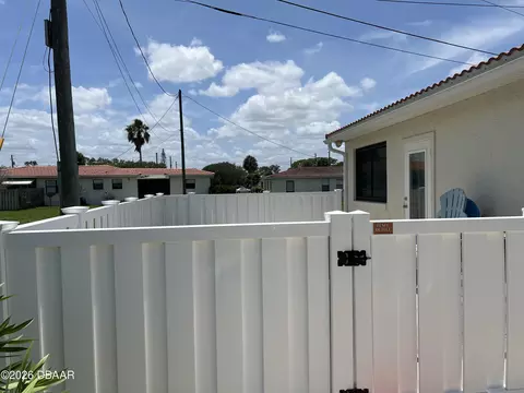 596 Robin Rd, Ormond Beach, FL 32176 photo 3