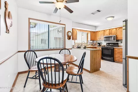Dining - 145 Deer Lake Cir, Ormond Beach, FL 32174 photo 2 of 2