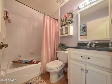 Bath - 3000 Ocean Shore Blvd, Ormond Beach, FL 32176 photo 4 of 5