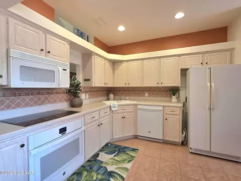 Kitchen - 3000 Ocean Shore Blvd, Ormond Beach, FL 32176 photo 1 of 2