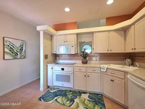 Kitchen - 3000 Ocean Shore Blvd, Ormond Beach, FL 32176 photo 2 of 2