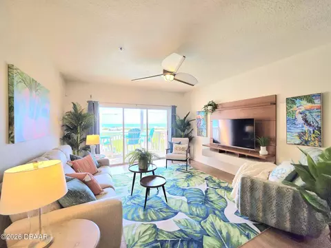 Living - 3000 Ocean Shore Blvd, Ormond Beach, FL 32176 photo 1 of 2