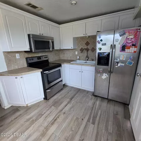Kitchen - 50 Brooks Dr, Ormond Beach, FL 32176 photo 1 of 2