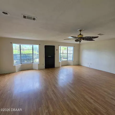 Living - 50 Brooks Dr, Ormond Beach, FL 32176 photo 2 of 3