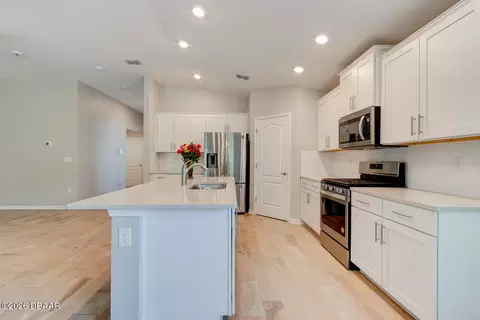 Kitchen - 9 Ace Ct, Bunnell, FL 32110 photo 2 of 4