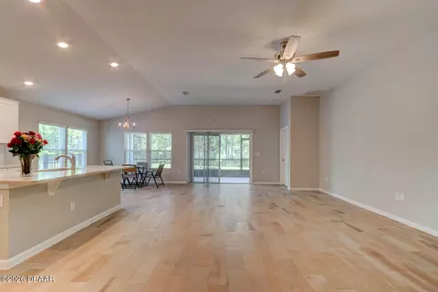 Living - 9 Ace Ct, Bunnell, FL 32110 photo 2 of 6