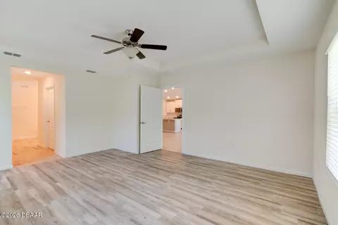 Living - 9 Ace Ct, Bunnell, FL 32110 photo 5 of 6