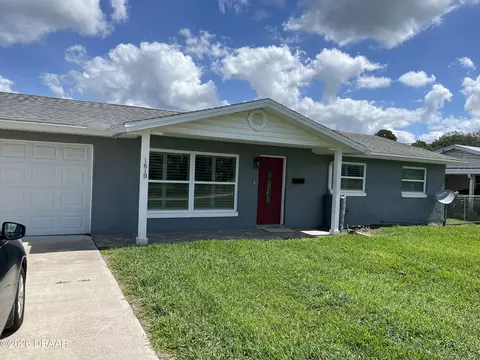 1610 Juno Trl, Astor, FL 32102