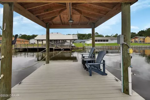 Exterior - 1610 Juno Trl, Astor, FL 32102 photo 3 of 4