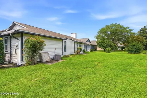 Exterior - 50 Treetop Cir, Ormond Beach, FL 32174 photo 9 of 13