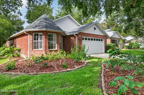 18 Oak Village Dr, Ormond Beach, FL 32174