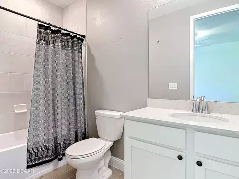 Bath - 2183 Raglan Cir, Ormond Beach, FL 32174 photo 8 of 9