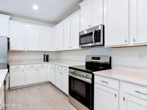 Kitchen - 2183 Raglan Cir, Ormond Beach, FL 32174 photo 2 of 4