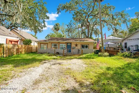 111 Palm Pl, Daytona Beach, FL 32114