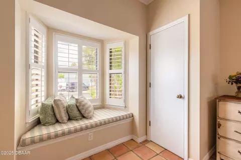Entry Way - 55 Plaza Dr, Ormond Beach, FL 32176 photo 2 of 2