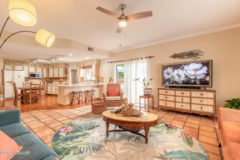 Living - 55 Plaza Dr, Ormond Beach, FL 32176 photo 5 of 5