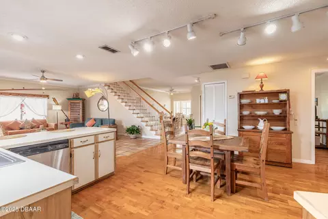 Dining - 55 Plaza Dr, Ormond Beach, FL 32176 photo 4 of 4