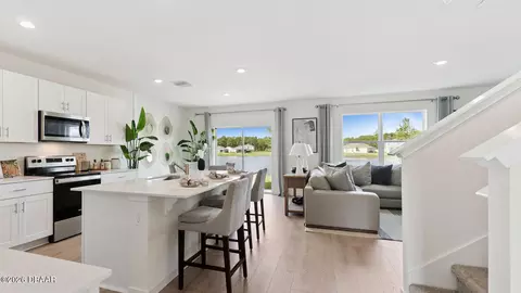 Entry Way - 1631 Houmas St, Ormond Beach, FL 32174 photo 2 of 4