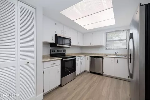 Kitchen - 51 Tomoka Meadows Blvd, Ormond Beach, FL 32174 photo 1 of 3