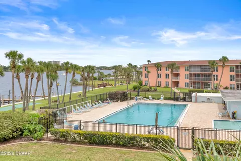 715 S Beach St, Daytona Beach, FL 32114