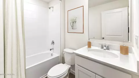Bath - 137 Heirloom Dr, Ormond Beach, FL 32174 photo 2 of 2